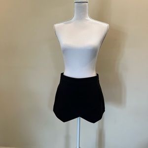 Express black skort